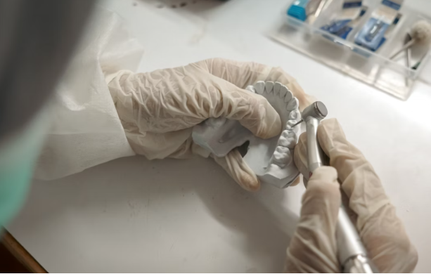 Smiles That Last: How to Choose the Right Dentist for Your Family